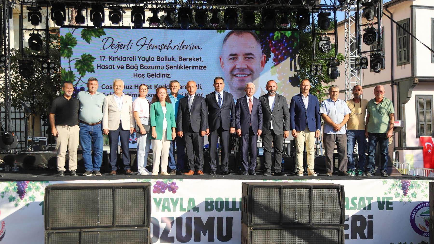 2026 Yılı En İyi Bağ ve Üzüm Üreticisi Yarışması Kapsamında Sofralık ve Şıralık Kategoride Dereceye Giren Değerli Üreticilerimize Ödüllerini Takdim Ettik