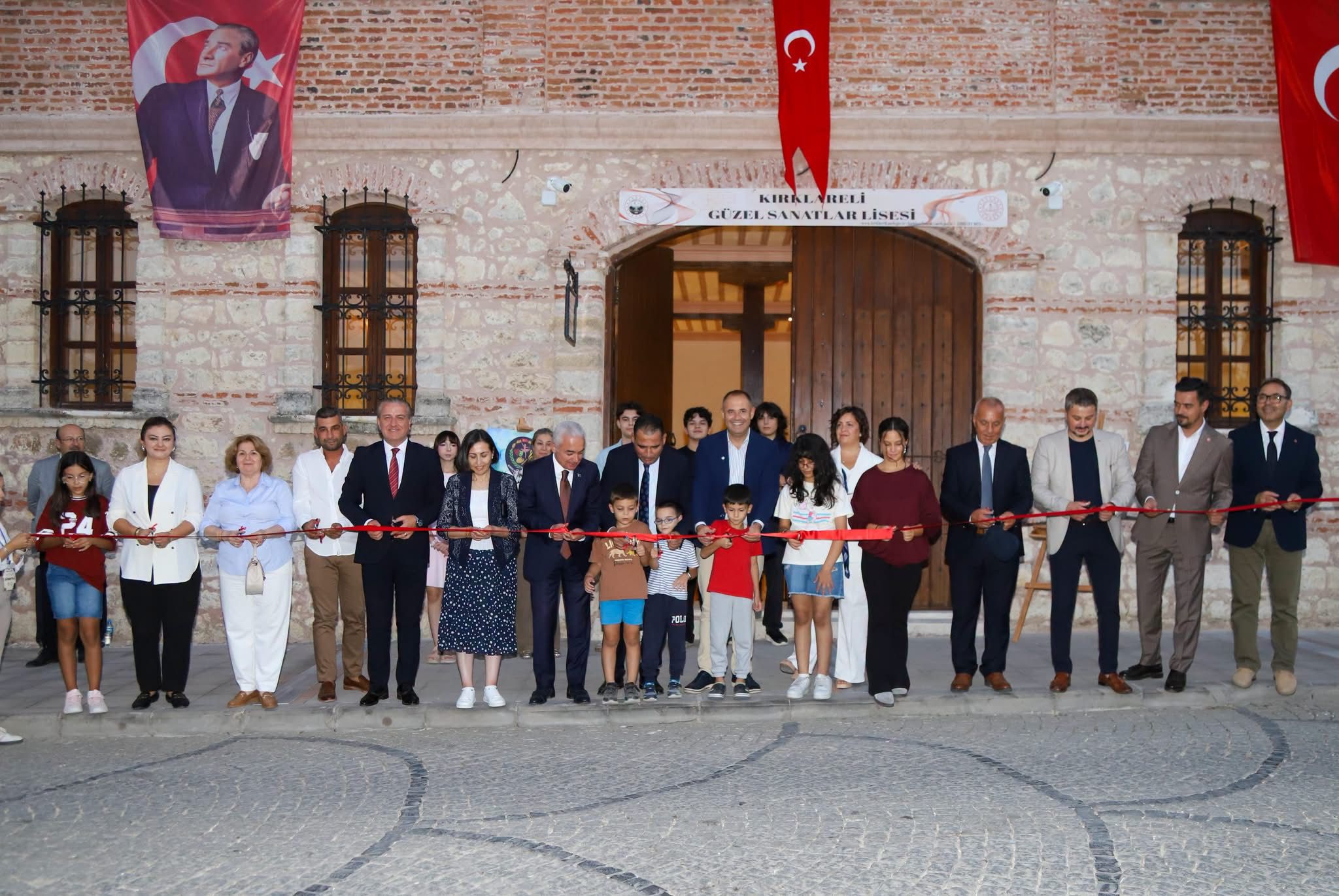 17’nci Yayla Bolluk, Bereket, Hasat ve Bağ Bozumu Şenliklerimiz Kapsamında Kırklareli Güzel Sanatlar Lisesi Tarafından Hazırlanan Resim Sergisinin Açılışını Gerçekleştirdik