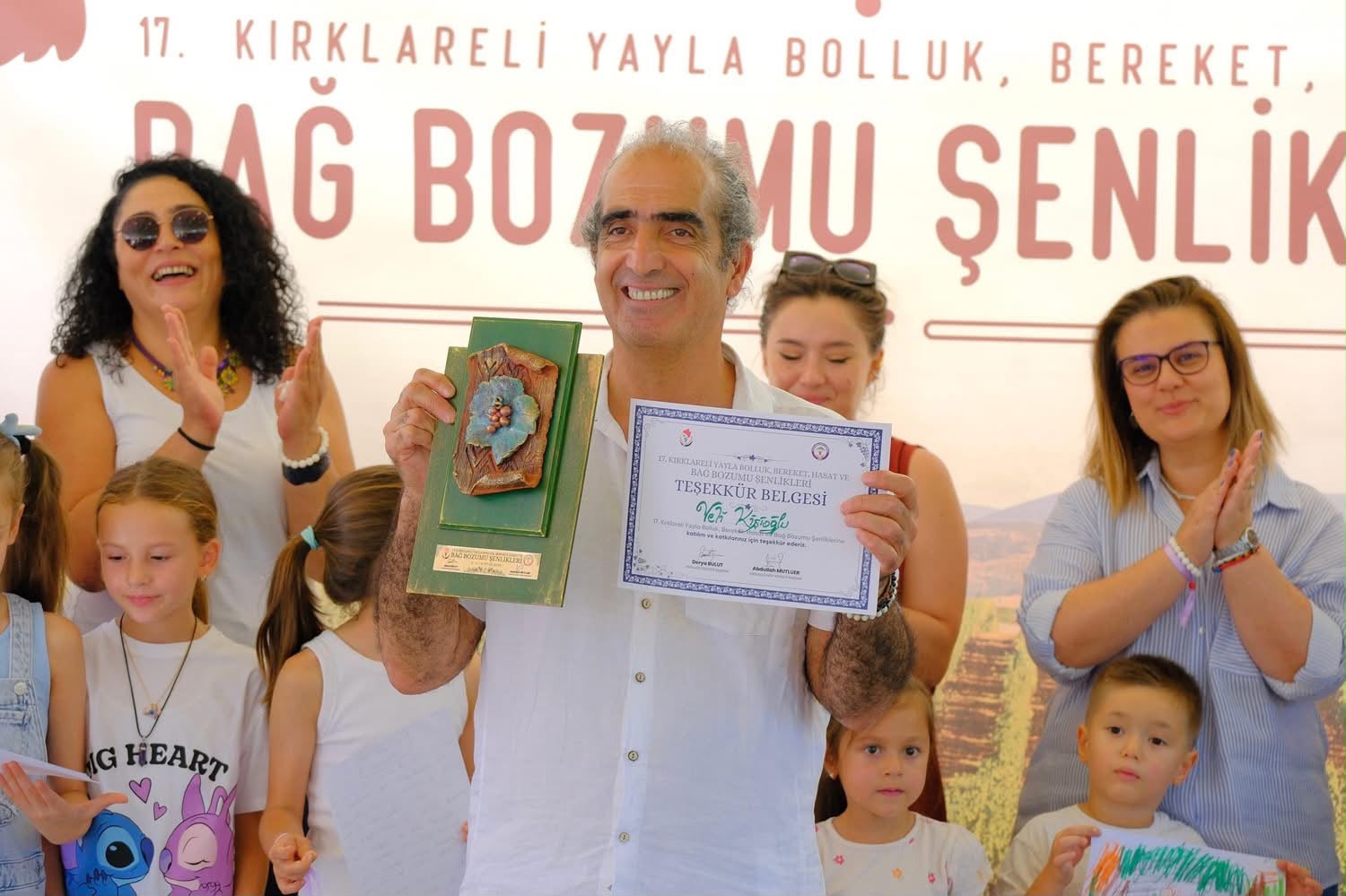 Şenliklerimizin Çocuk Atölyeleri Kapsamında, Oyuncu Veli Kişioğlu Tarafından Düzenlenen “Çocuk Drama Atölyesi”nde Miniklerimizle Bir Araya Geldik