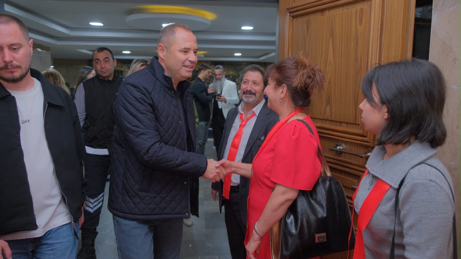 Kırklareli Berberler Kuaförler ve Güzellik Salonu İşletmecileri Esnaf ve Sanatkârlar Odamızın Olağanüstü Seçiminde Bir Araya Geldik
