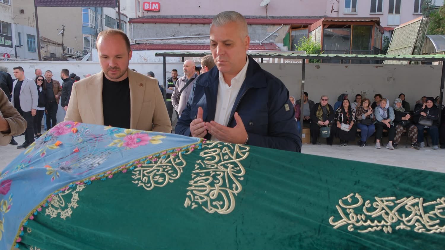 Hanife Demirel'i Son Yolculuğuna Uğurladık