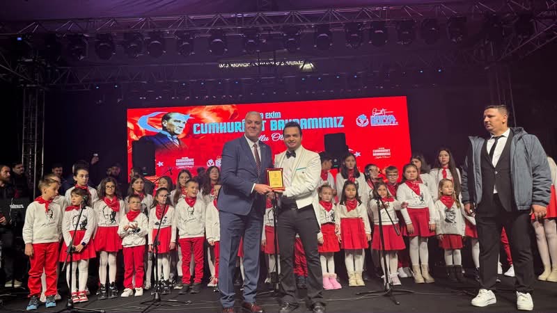 Cumhuriyetimizin 103. Yıl Dönümünde  Kırklareli Belediyesi Çocuk Koromuzun Birbirinden Güzel Şarkılarını Hep Birlikte Dinledik