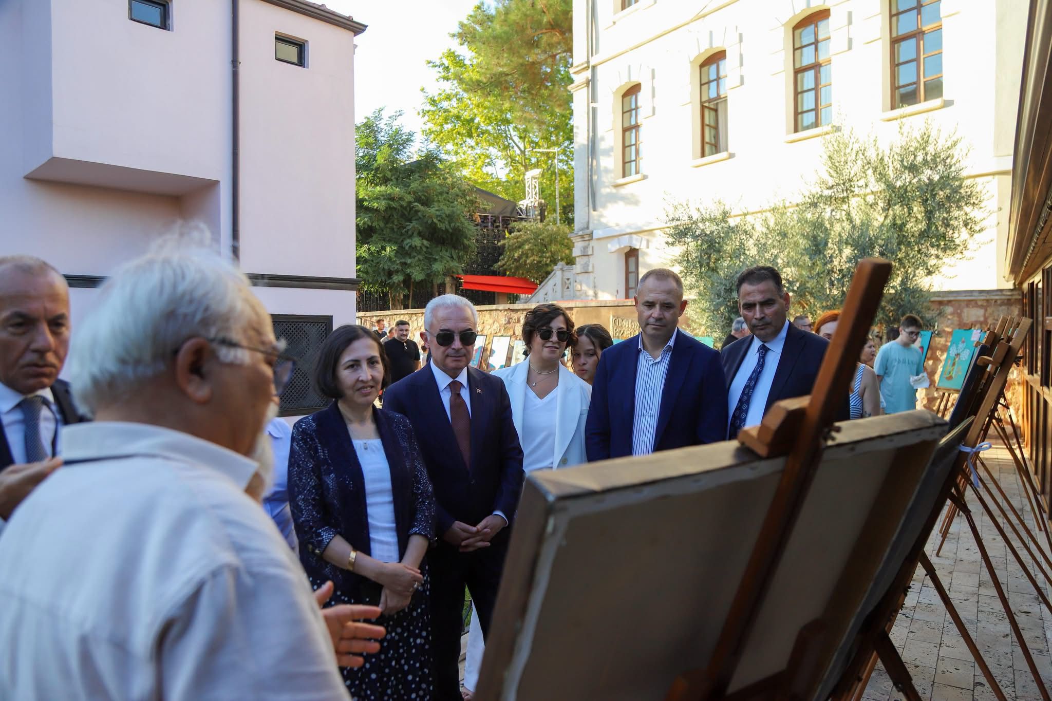 Halk Şairi, Yazar ve Sanatçı Mustafa Ermiş’in “Karagöz” Yağlı Boya Resim Sergisi’nin Açılışını Yaptık — fotoğraf 6