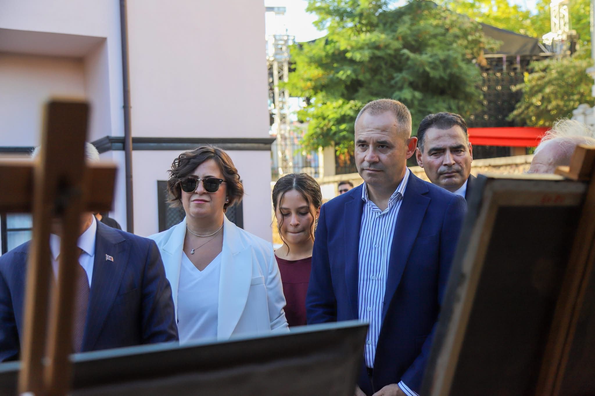 Halk Şairi, Yazar ve Sanatçı Mustafa Ermiş’in “Karagöz” Yağlı Boya Resim Sergisi’nin Açılışını Yaptık — fotoğraf 7