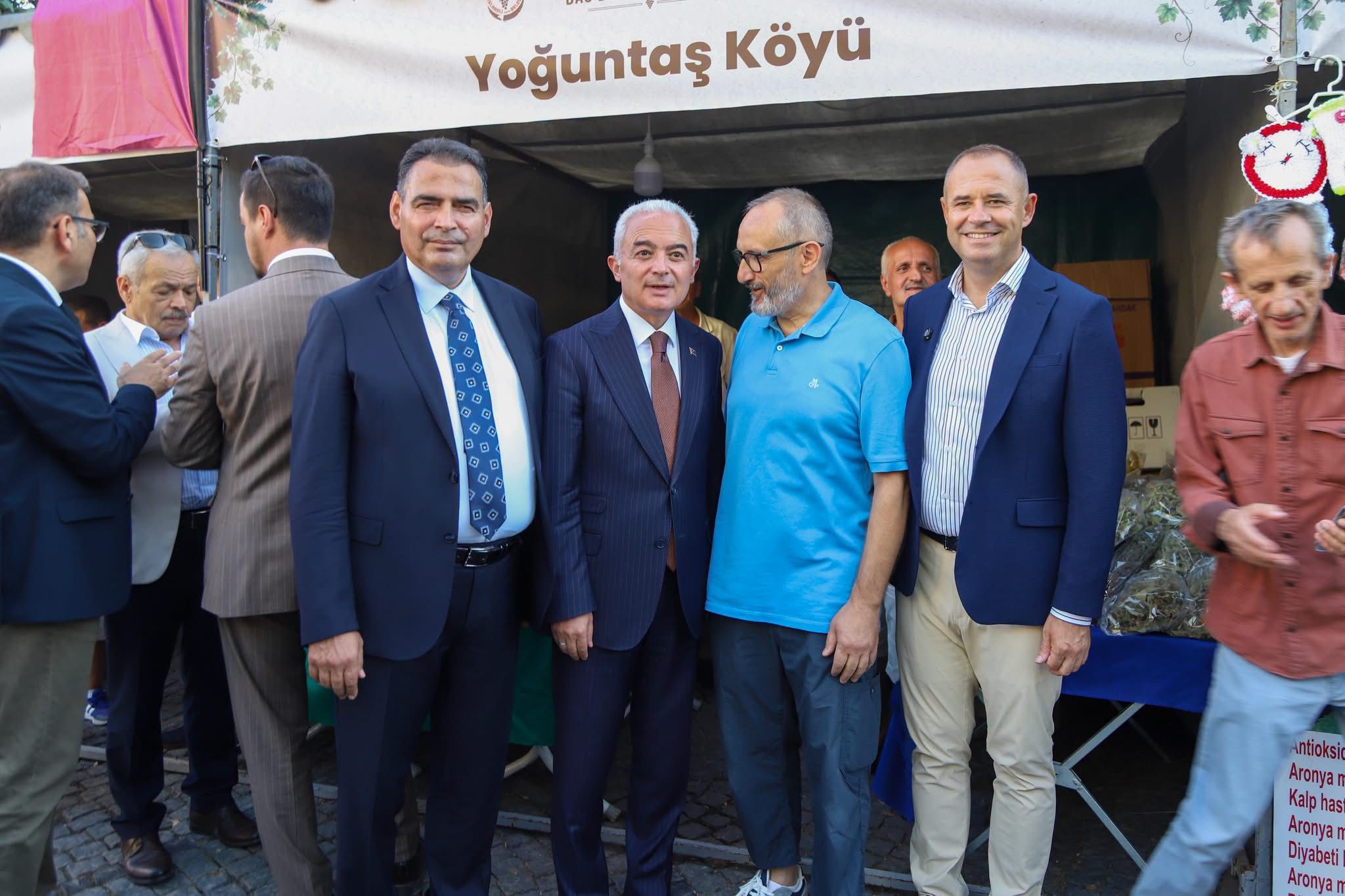 17’nci Yayla Bolluk, Bereket, Hasat ve Bağ Bozumu Şenliklerimiz Kapsamında Yayla Kültür ve Sanat Meydanı’nda Kurulan Stantlarımızı Ziyaret Ederek Yerel Üreticilerimizle Buluştuk — fotoğraf 1