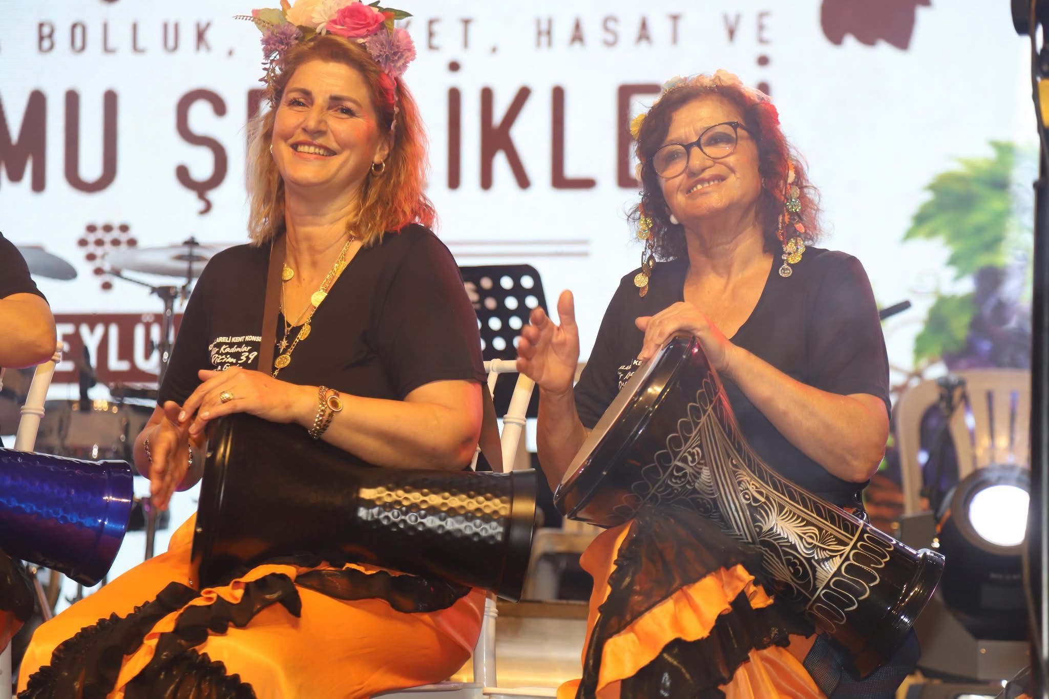 Şenliğimizde Sahne Alan Kırklareli Kent Konseyi Hür Kadınlar Ritim Grubu Akşamımıza Renk Kattı — fotoğraf 12