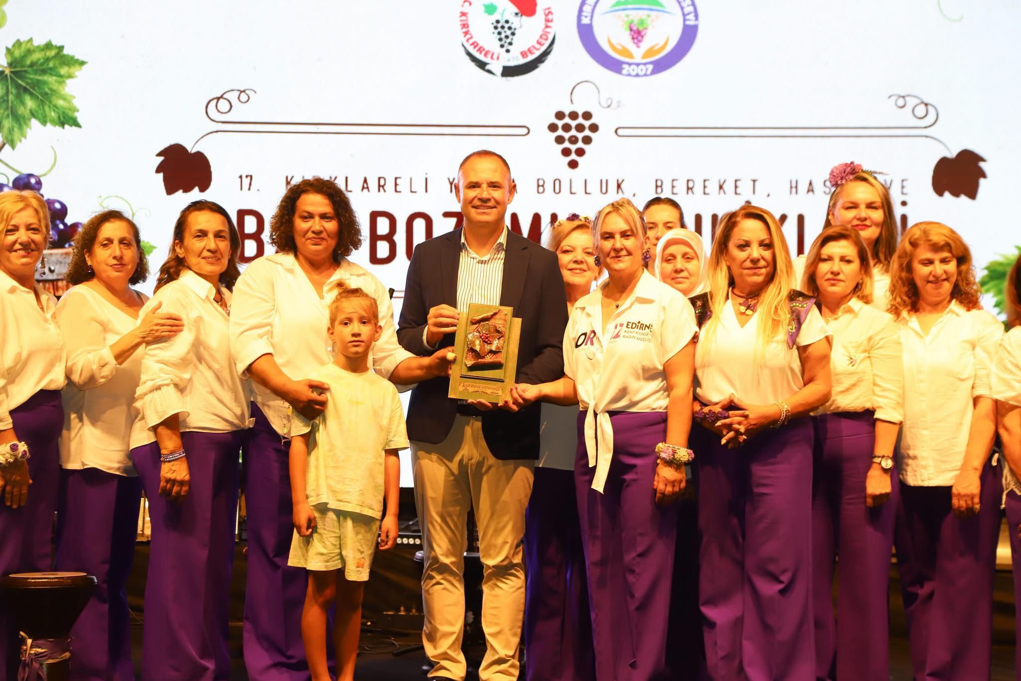 Şenliğimizde Edirne Kent Konseyi Kadın Meclisi Moriz Ritm Grubu’nu Kırklareli’mizde Ağırlamaktan Büyük Mutluluk Duyduk — fotoğraf 2