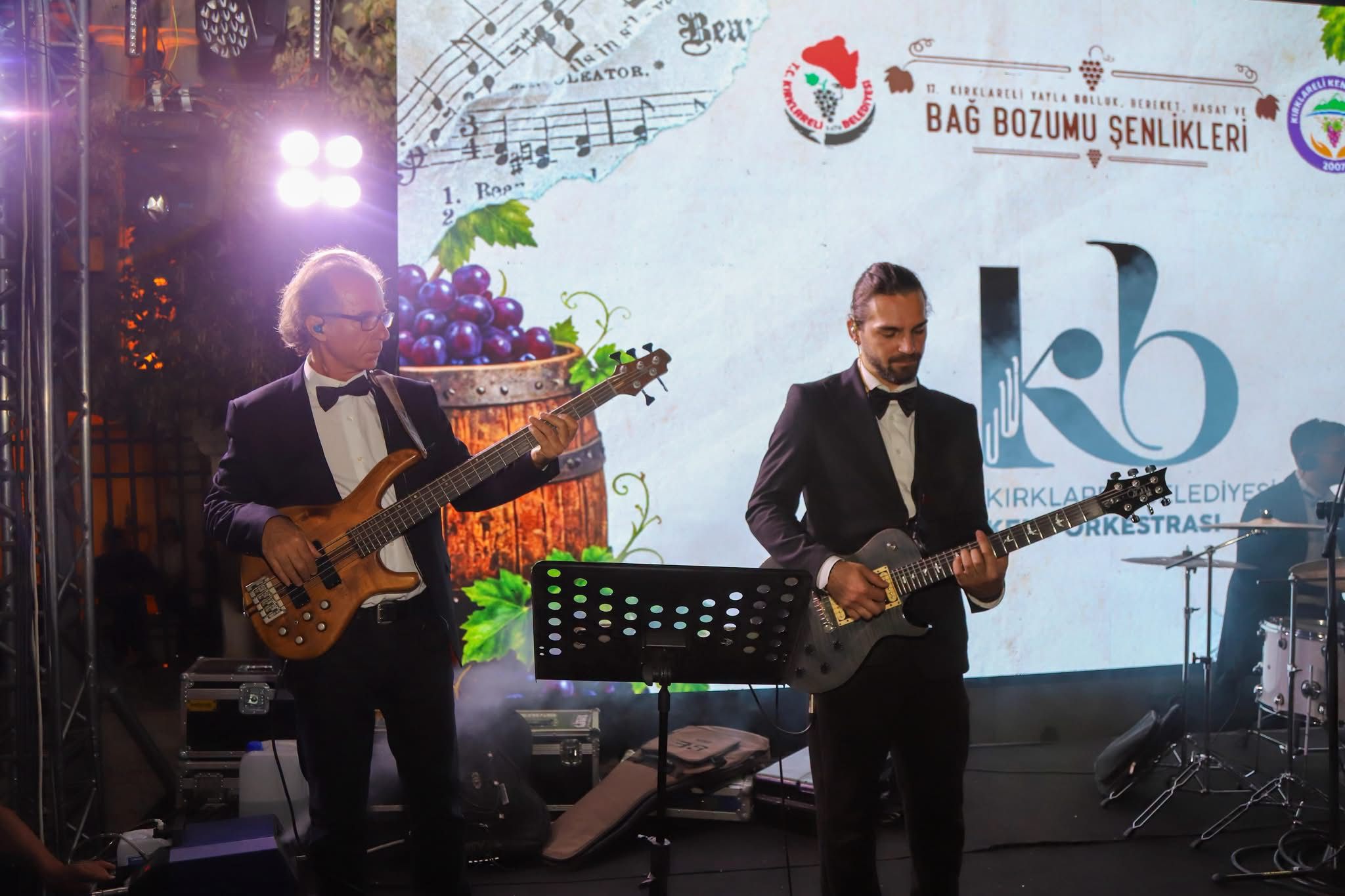 Şenliklerimizin İlk Gününü Belediyemizin Kent Orkestrası’nın Birbirinden Güzel Ezgileriyle Muhteşem Bir Final Yaparak Tamamladık — fotoğraf 4