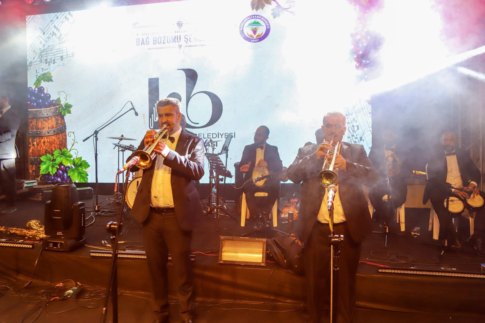 Şenliklerimizin İlk Gününü Belediyemizin Kent Orkestrası’nın Birbirinden Güzel Ezgileriyle Muhteşem Bir Final Yaparak Tamamladık — fotoğraf 5