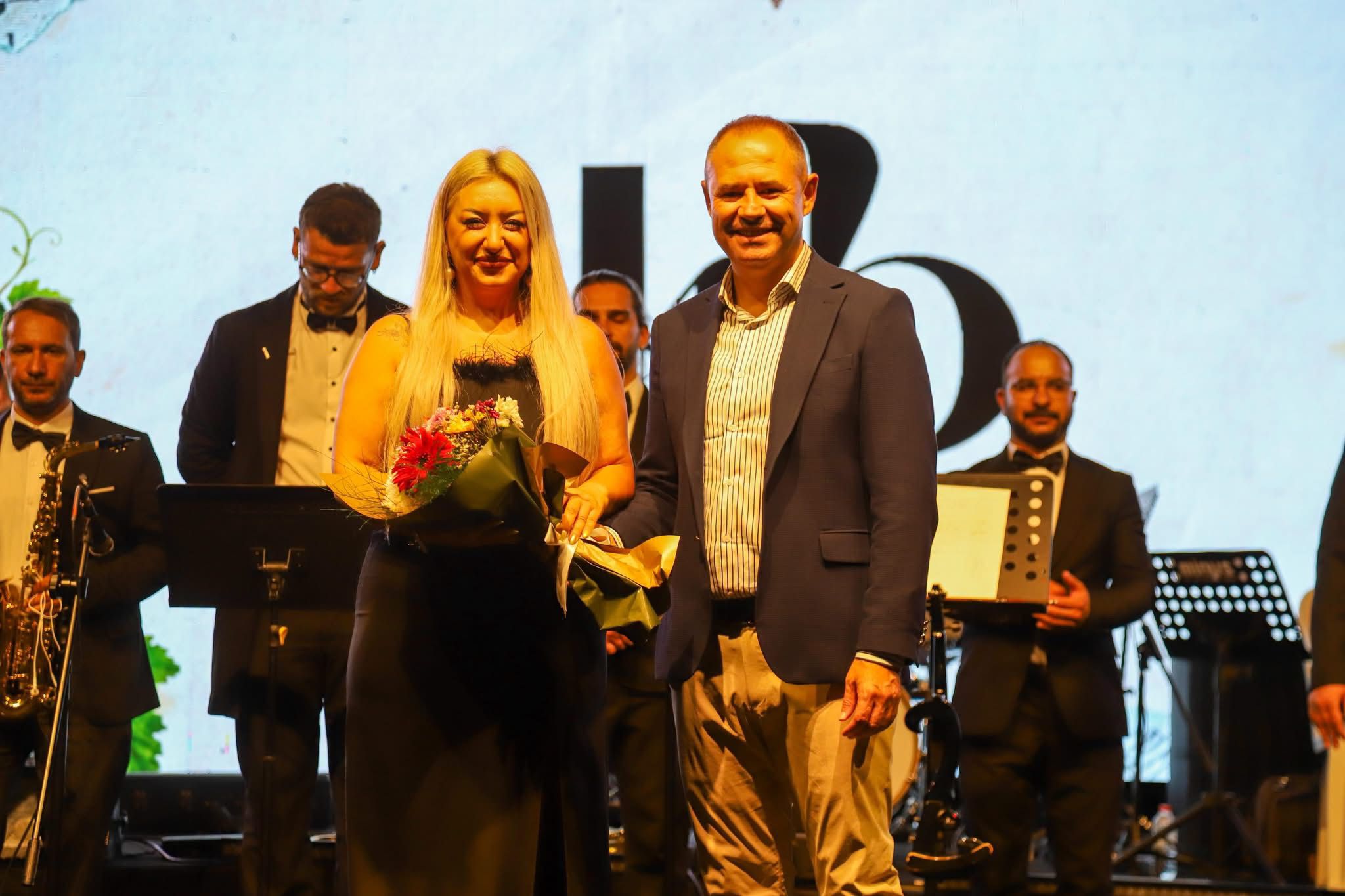 Şenliklerimizin İlk Gününü Belediyemizin Kent Orkestrası’nın Birbirinden Güzel Ezgileriyle Muhteşem Bir Final Yaparak Tamamladık — fotoğraf 11