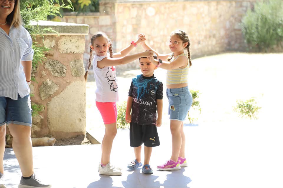 Şenliklerimizin Çocuk Atölyeleri Kapsamında, Oyuncu Veli Kişioğlu Tarafından Düzenlenen “Çocuk Drama Atölyesi”nde Miniklerimizle Bir Araya Geldik — fotoğraf 11
