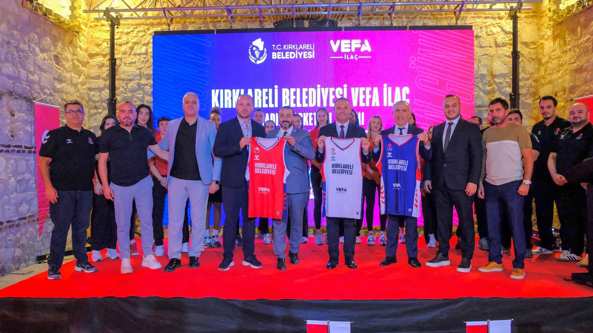 Kırklareli Belediyesi Vefa İlaç Kadın Basketbol Takımı'nın Yeni Sezon Lansmanı Yapıldı — fotoğraf 10
