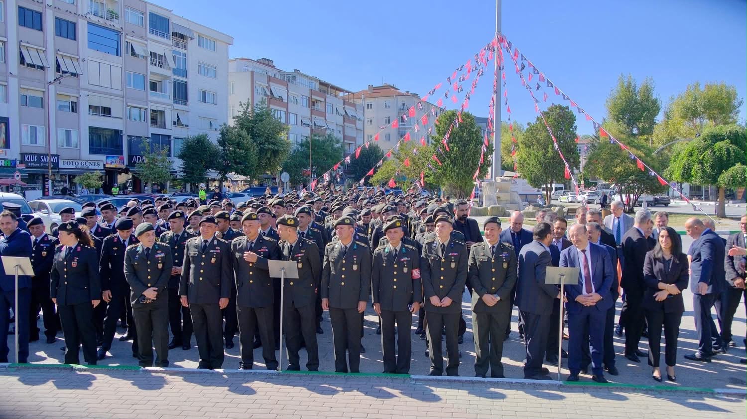 19 Eylül Gaziler Günü Vesilesiyle Valiliğimiz Tarafından Düzenlenen Çelenk Sunma Töreninde Kahraman Gazilerimizle Bir Araya Geldik — fotoğraf 4