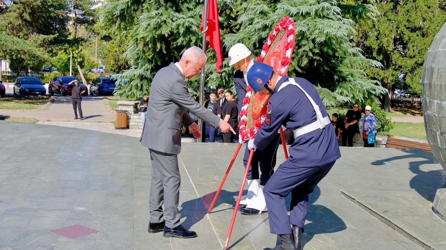 19 Eylül Gaziler Günü Vesilesiyle Valiliğimiz Tarafından Düzenlenen Çelenk Sunma Töreninde Kahraman Gazilerimizle Bir Araya Geldik — fotoğraf 7