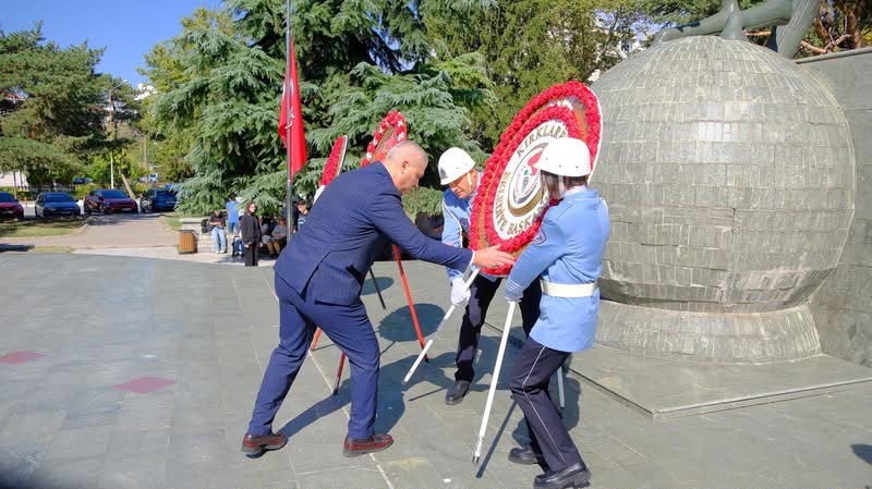 19 Eylül Gaziler Günü Vesilesiyle Valiliğimiz Tarafından Düzenlenen Çelenk Sunma Töreninde Kahraman Gazilerimizle Bir Araya Geldik — fotoğraf 11