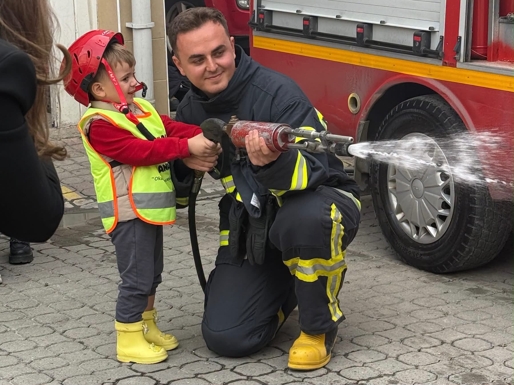 İtfaiye Haftasını Minik Misafirlerimizle Kutladık — fotoğraf 4