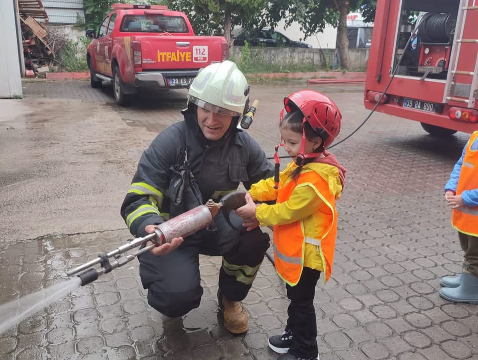 İtfaiye Müdürlüğümüzde Minik Misafirlerimizi Ağırladık — fotoğraf 3