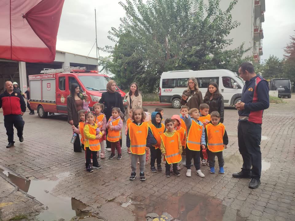 İtfaiye Müdürlüğümüzde Minik Misafirlerimizi Ağırladık — fotoğraf 6