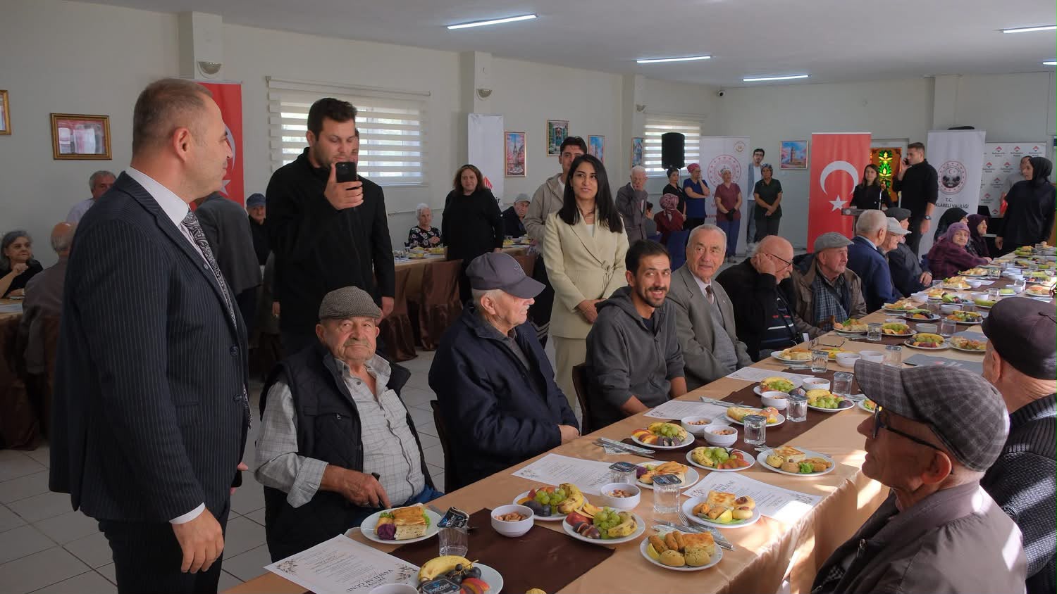 Tüm Büyüklerimizin 1 Ekim Dünya Yaşlılar Günü’nü Gönülden Kutluyorum — fotoğraf 2
