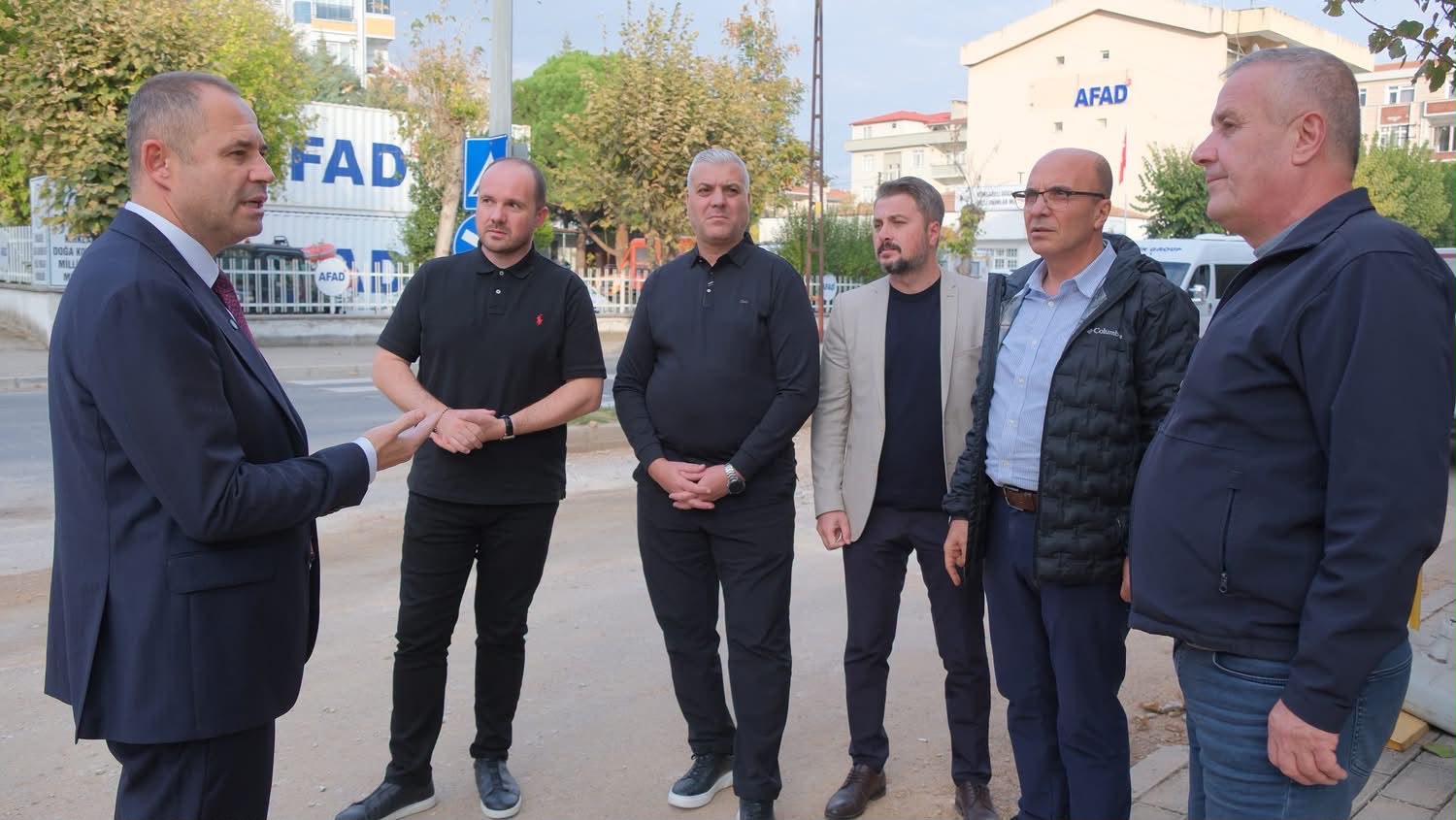 Altyapı Projemiz Kapsamında Kurtuluş Caddesi’ndeki Çalışmaları Yerinde İnceledik — fotoğraf 3