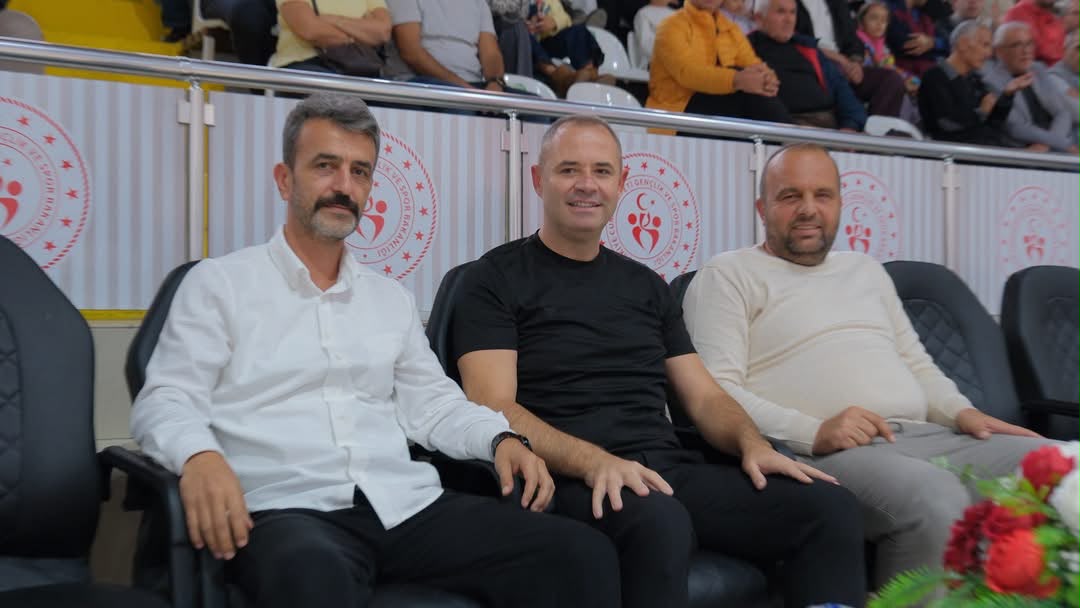 Yolunuz Açık Başarılarınız Daim Olsun Kızlar — fotoğraf 6