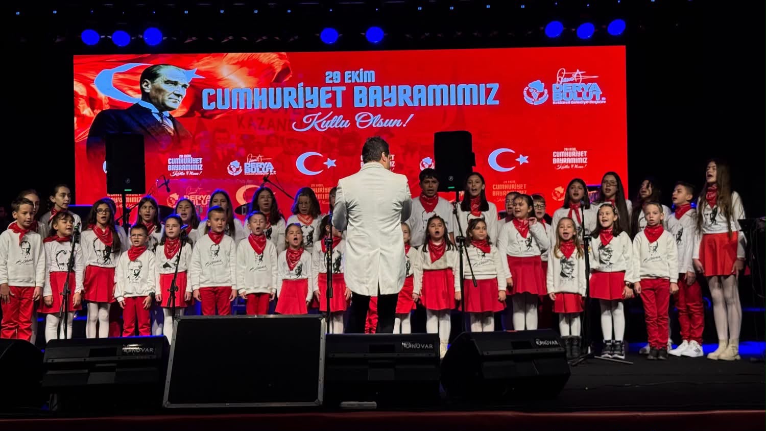 Cumhuriyetimizin 103. Yıl Dönümünde  Kırklareli Belediyesi Çocuk Koromuzun Birbirinden Güzel Şarkılarını Hep Birlikte Dinledik — fotoğraf 1